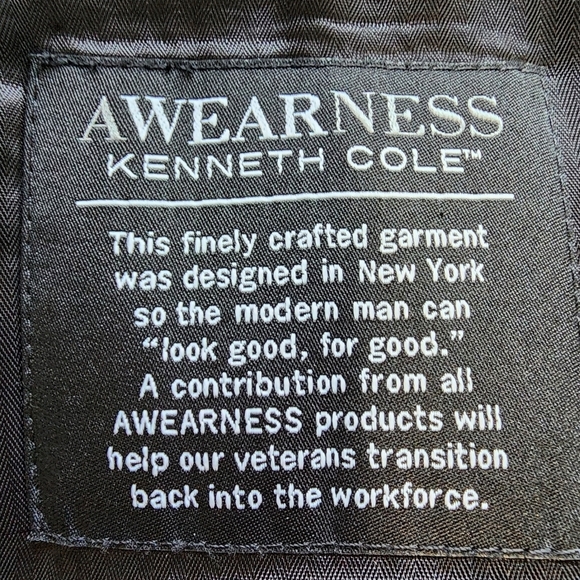Kenneth Cole AWEARNESS 2-Piece Dark Gray Suit – Jacket 46 Long / Pants 40W - Picture 13 of 16